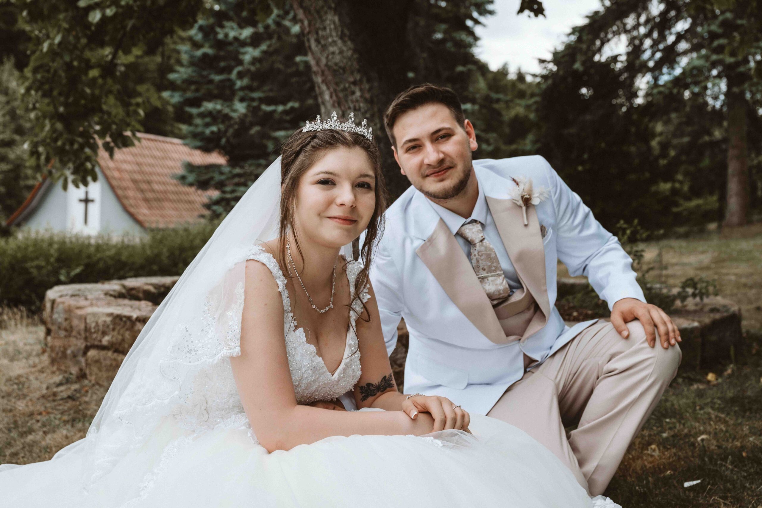 Das Brautpaar beim openair Brautpaar- Shooting auf der Hochzeit